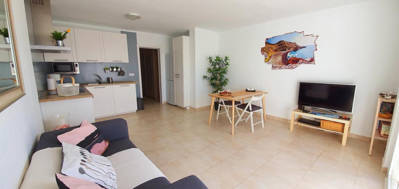 Apartamento Las Brisas Плая Бланка Екстериор снимка