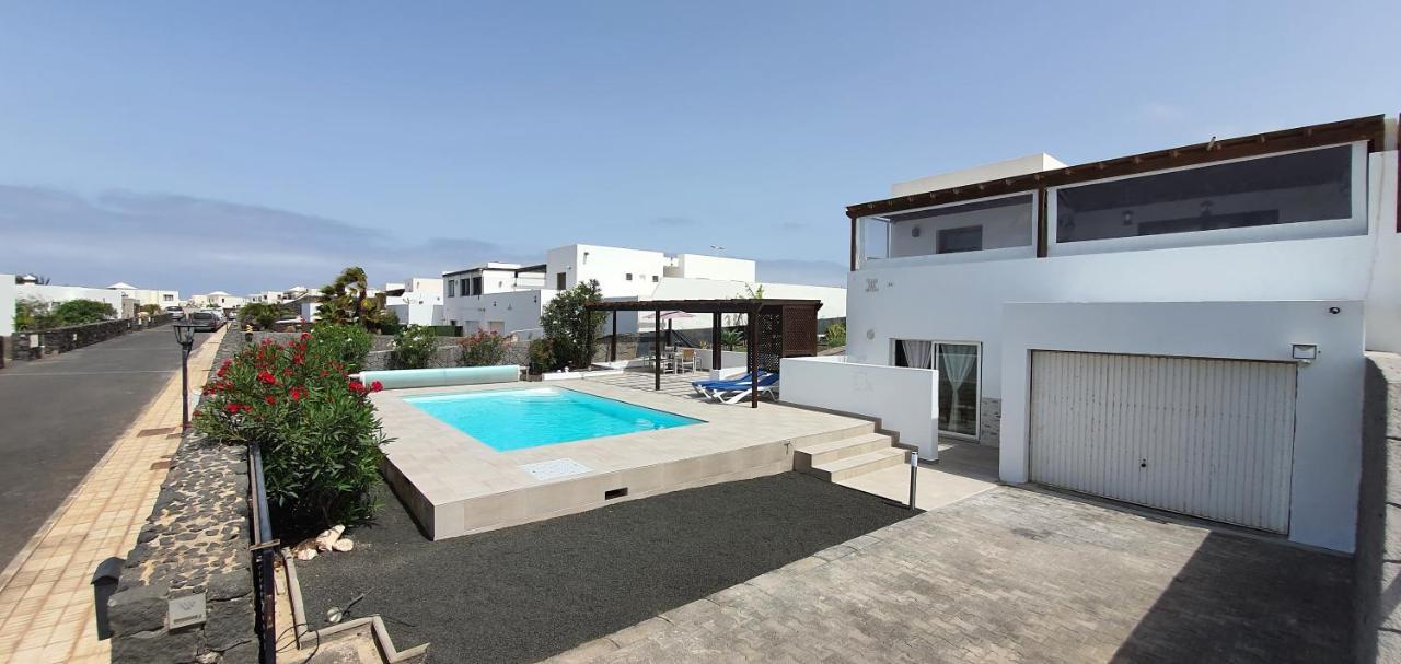 Apartamento Las Brisas Плая Бланка Екстериор снимка