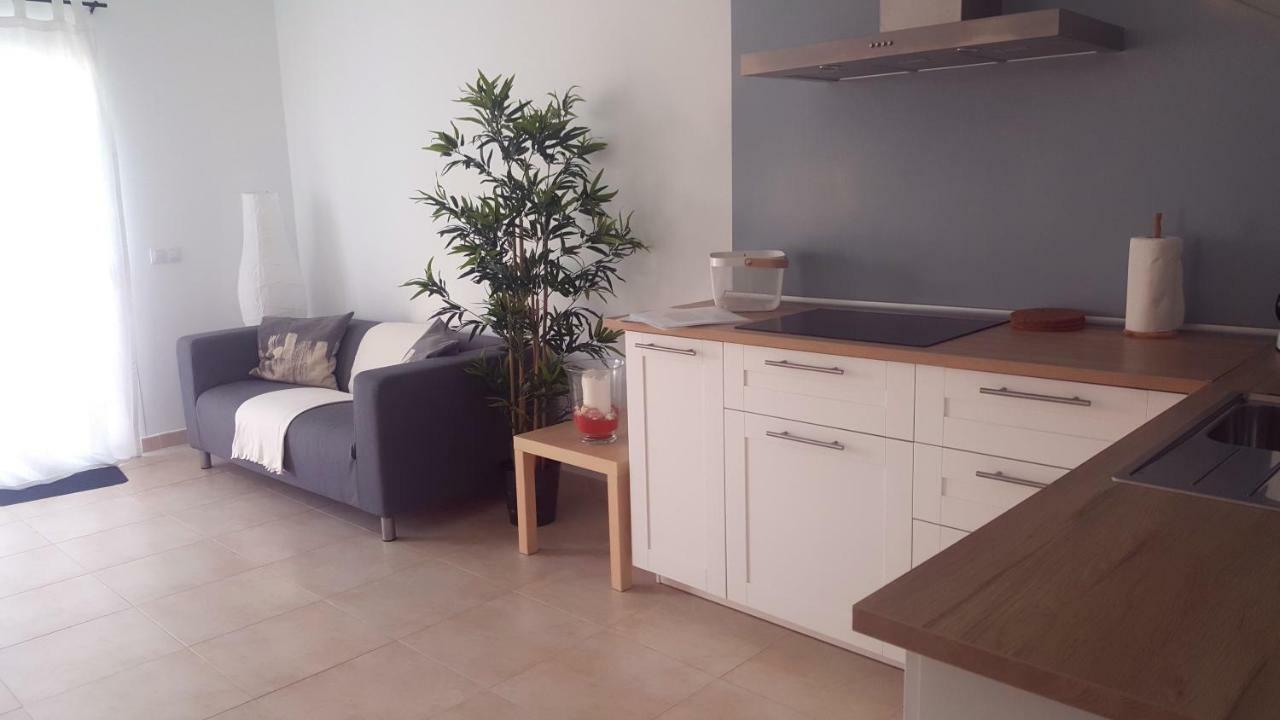 Apartamento Las Brisas Плая Бланка Екстериор снимка